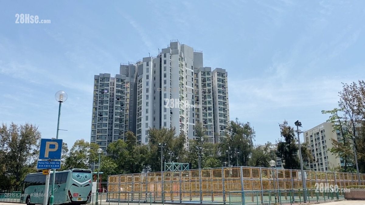 Ching Chun Court Sell 2 Bedrooms , 1 Bathroom 438 ft²