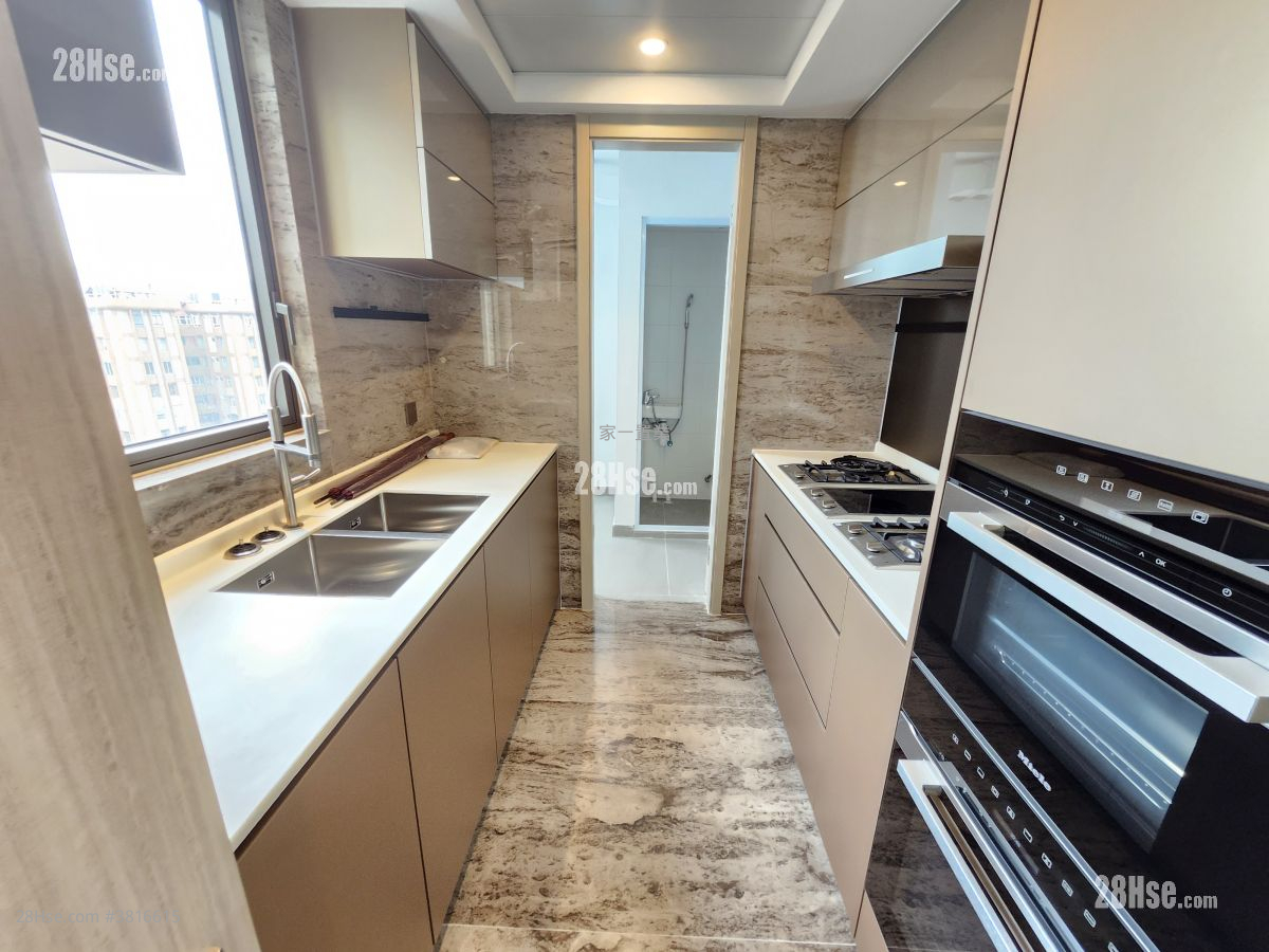 名钻 租盘 3 房 , 2 浴室 821 平方尺