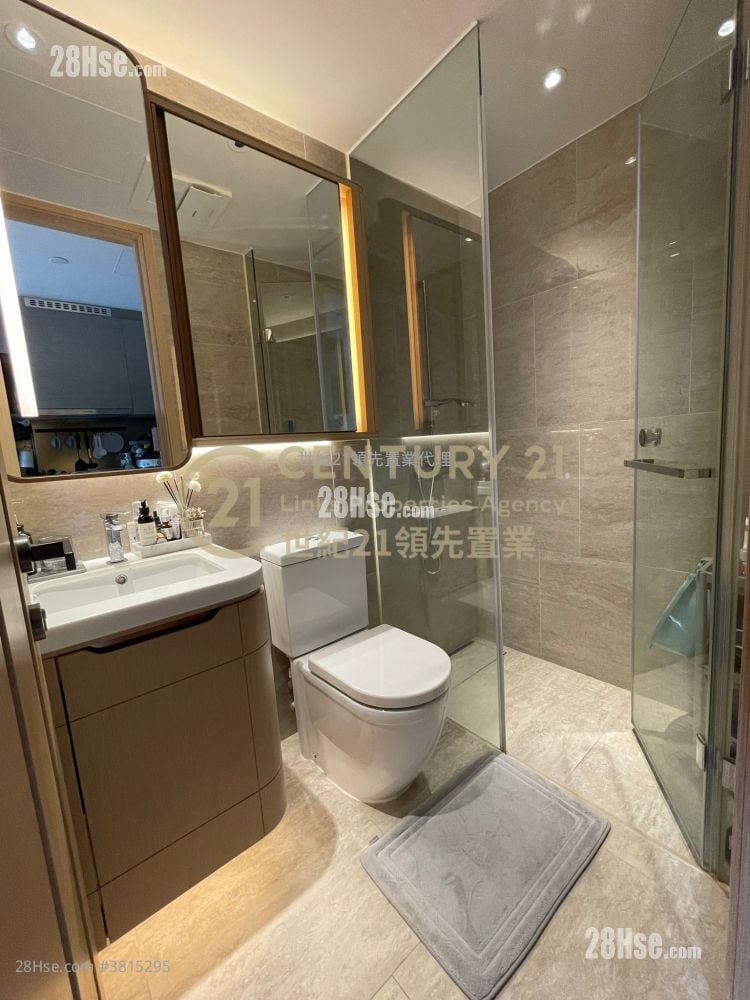 Upper East Sell Studio , 1 Bathroom 217 ft²