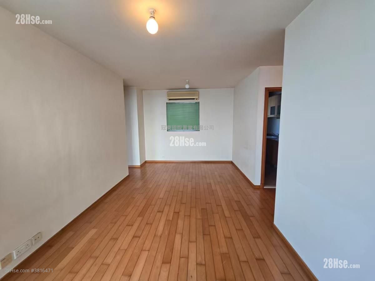 Seaview Crescent Sell 2 Bedrooms , 1 Bathroom 582 ft²