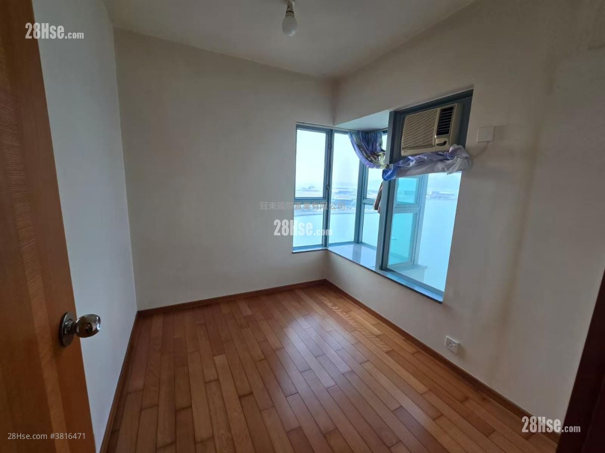 Seaview Crescent Sell 2 Bedrooms , 1 Bathroom 582 ft²