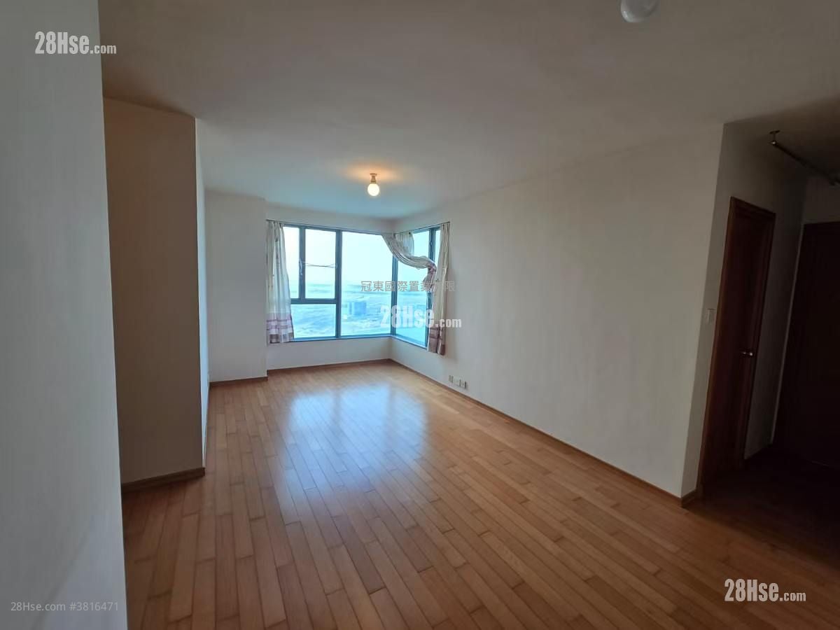 Seaview Crescent Sell 2 Bedrooms , 1 Bathroom 582 ft²