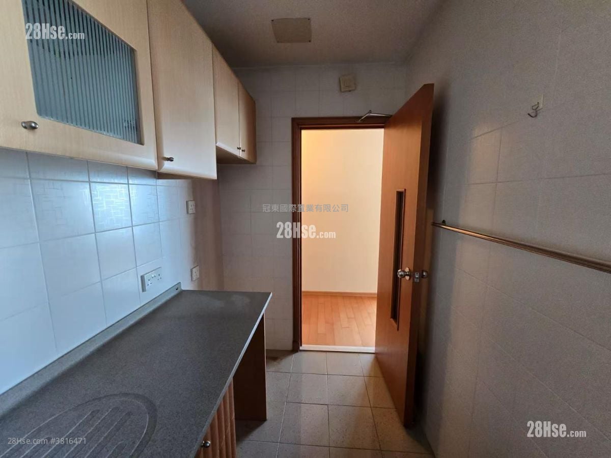 Seaview Crescent Sell 2 Bedrooms , 1 Bathroom 582 ft²