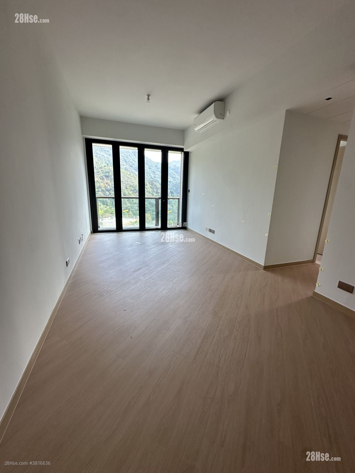 珑珀山 租盘 3 房 967 平方尺