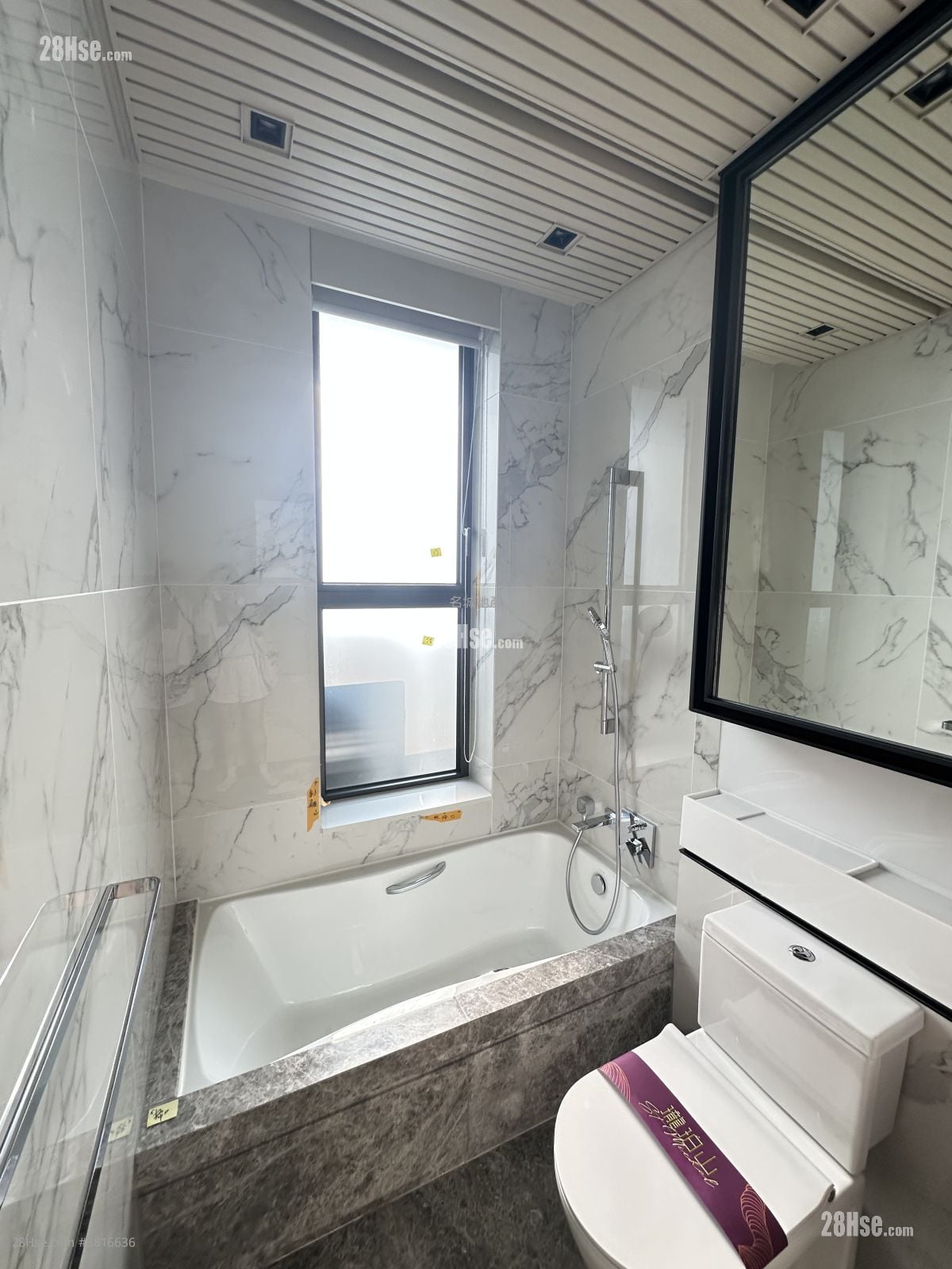 珑珀山 租盘 3 房 967 平方尺