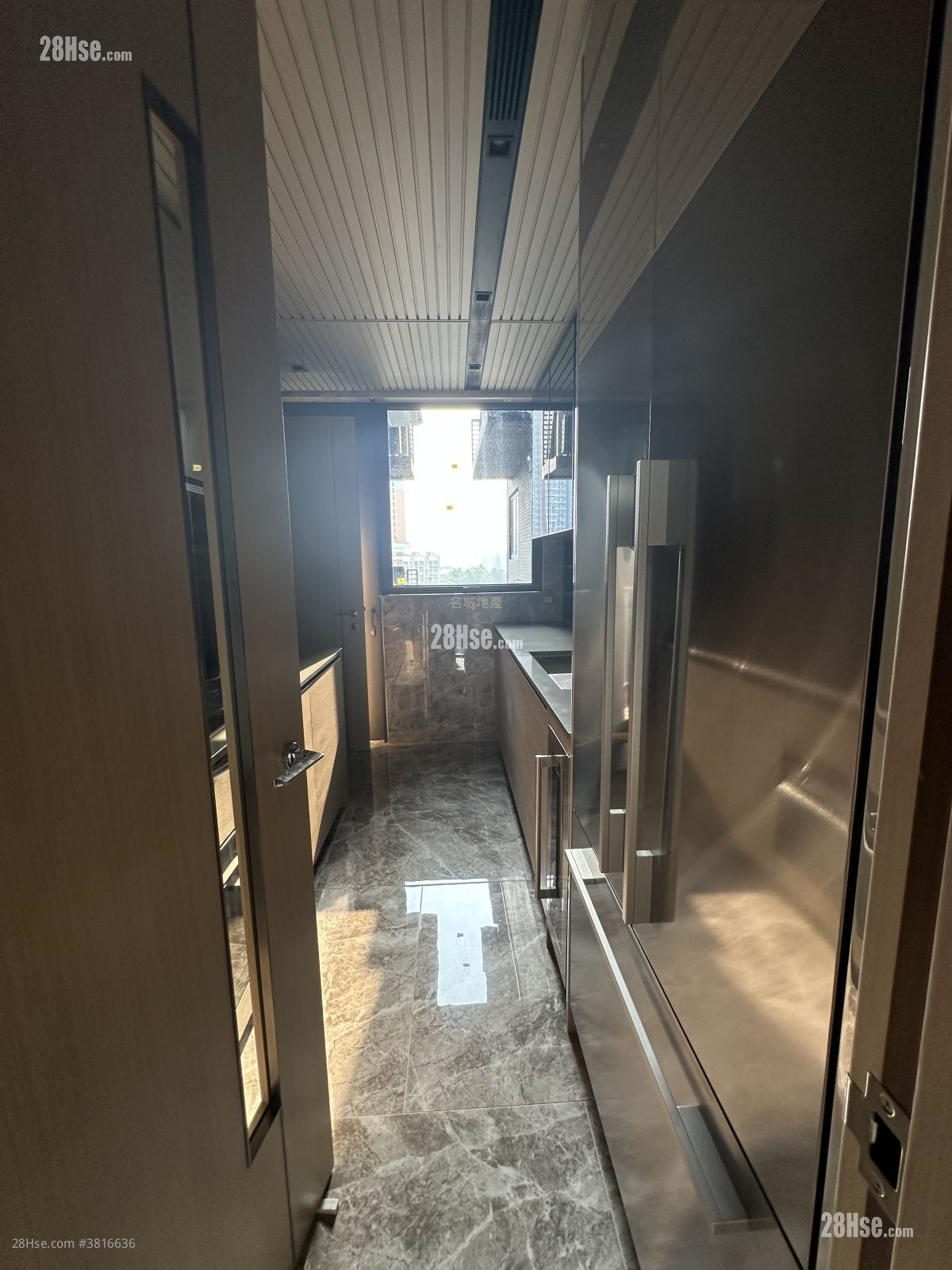 珑珀山 租盘 3 房 967 平方尺