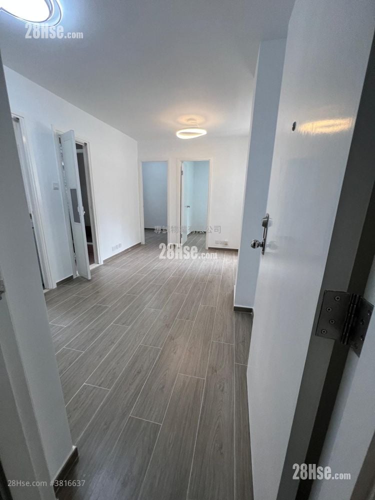 安达中心 租盘 2 房 , 1 浴室 357 平方尺