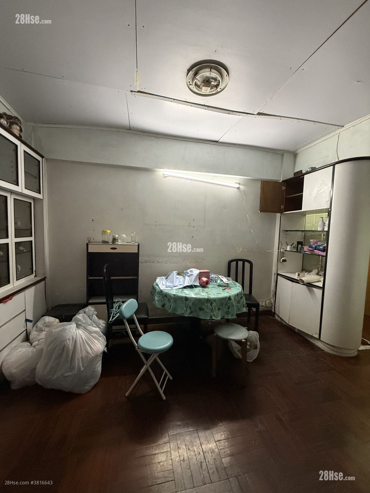 單幢樓房 租盤 3 房 , 1 浴室 675 平方呎