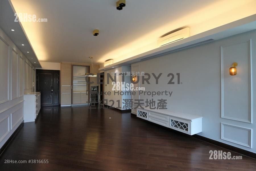 Mayfair By The Sea Rental 4 Bedrooms , 3 Bathrooms 1,400 ft²