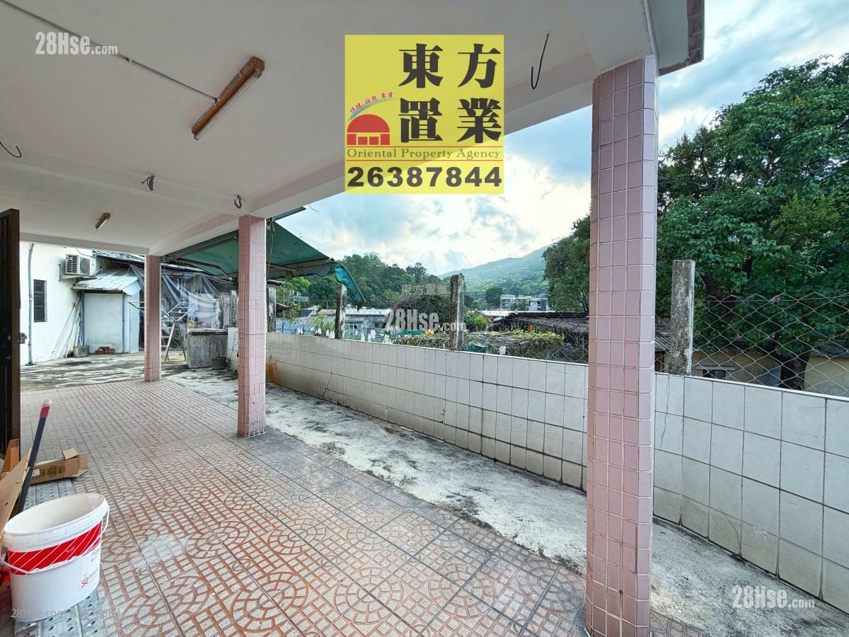 村屋 租盤 4 房 , 2 浴室 2,000 平方呎