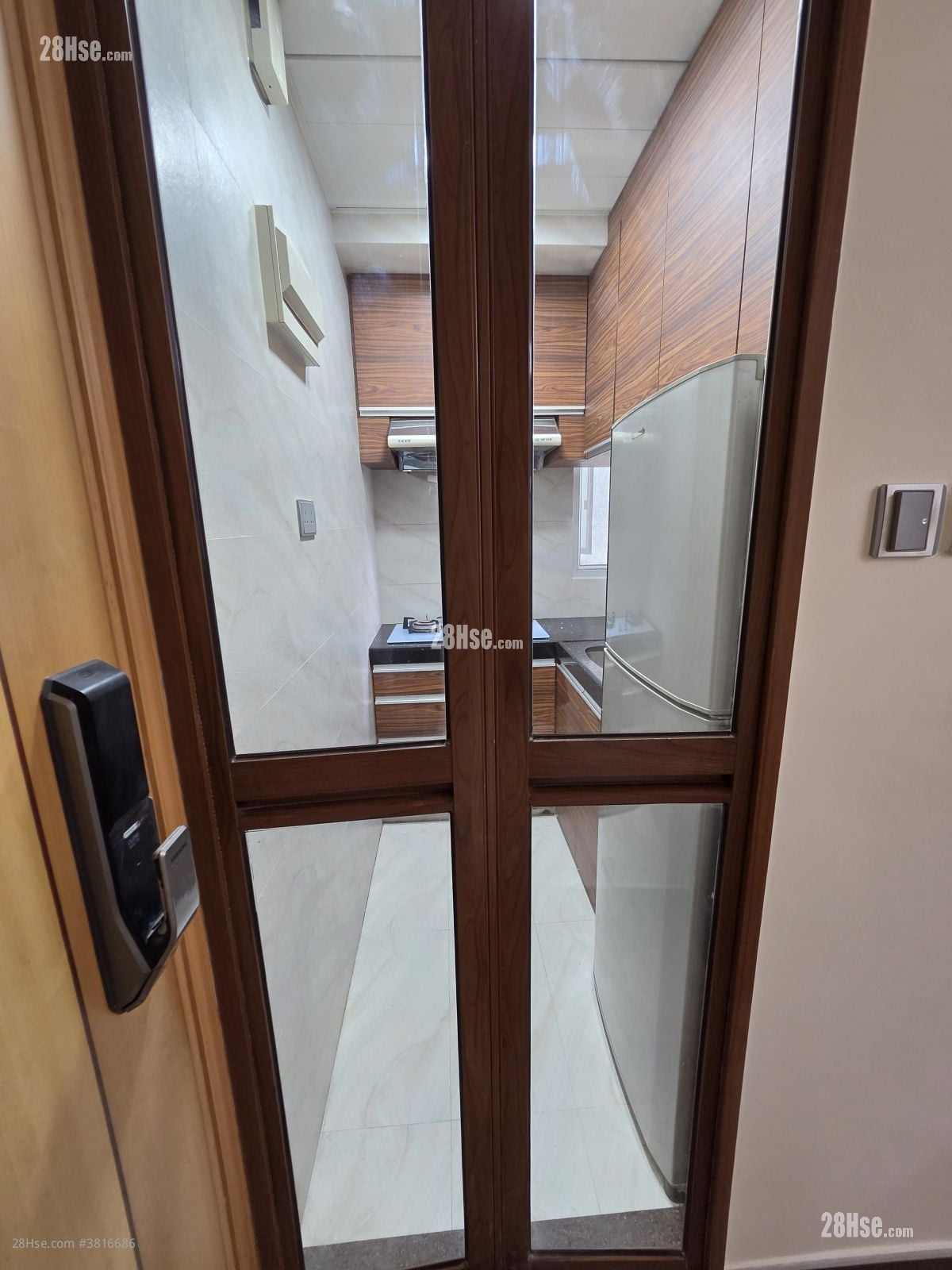 kitchen: Tsuen Cheong Centre Rental 2 Bedrooms , 1 Bathroom 368 ft²