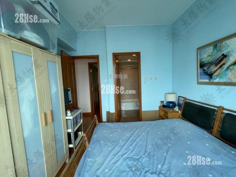 Royal Peninsula Sell 3 Bedrooms 701 ft²