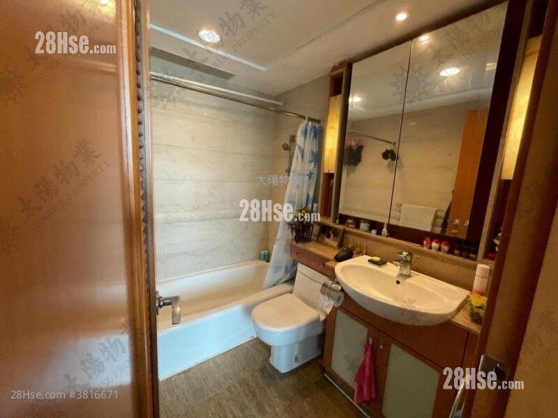 Royal Peninsula Sell 3 Bedrooms 701 ft²