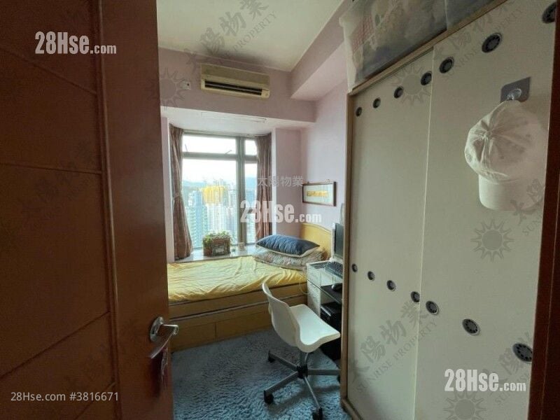 Royal Peninsula Sell 3 Bedrooms 701 ft²