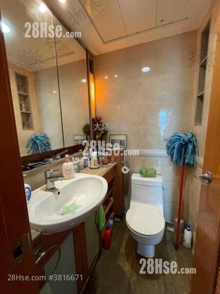 Royal Peninsula Sell 3 Bedrooms 701 ft²