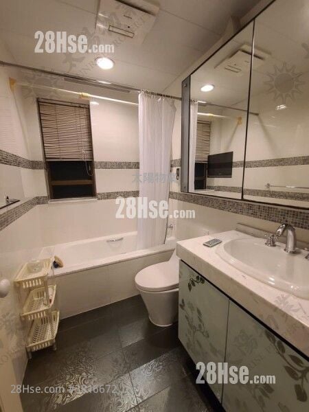 Royal Peninsula Sell 2 Bedrooms 690 ft²