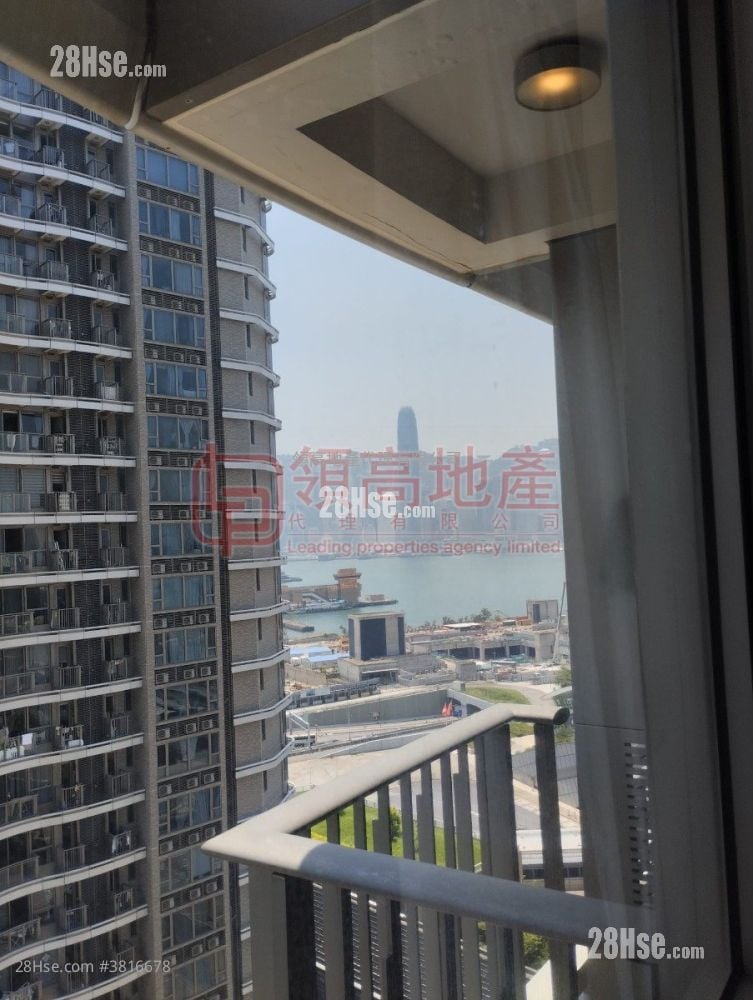 The Austin Sell 360 ft²