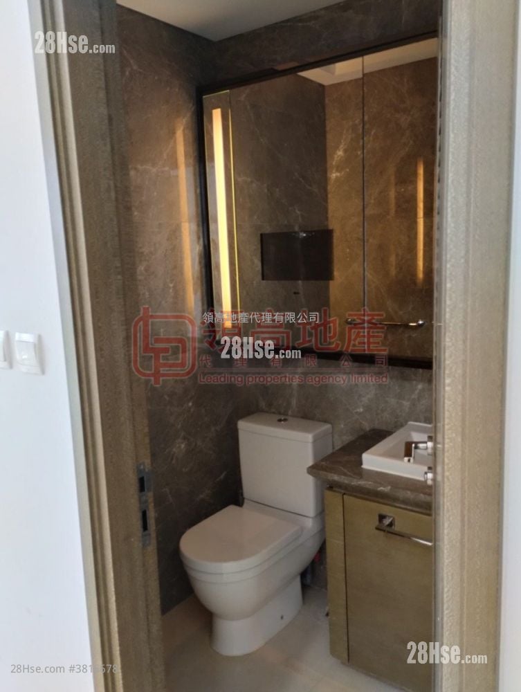 The Austin Sell 360 ft²