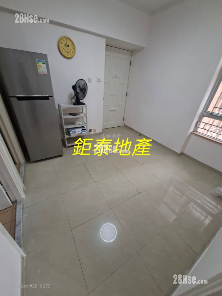 Hung Wai Building Rental 2 Bedrooms , 1 Bathroom 326 ft²