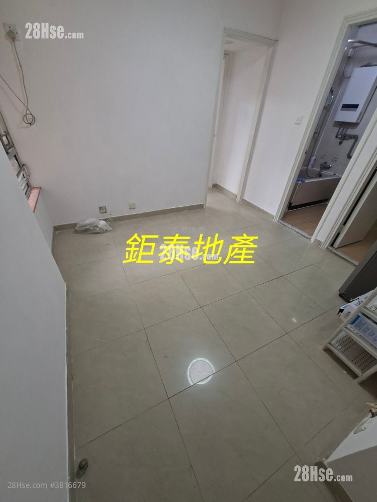 Hung Wai Building Rental 2 Bedrooms , 1 Bathroom 326 ft²