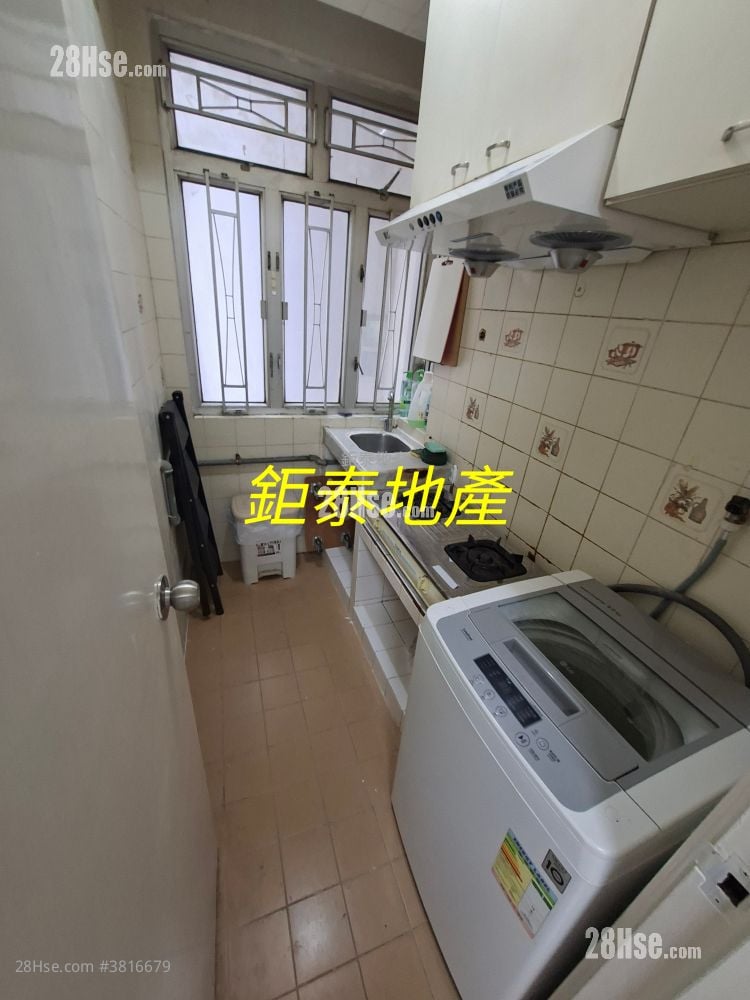 Hung Wai Building Rental 2 Bedrooms , 1 Bathroom 326 ft²
