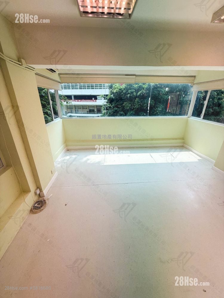 157-159 Wong Nai Chung Road Sell 4 Bedrooms , 1 Bathroom 920 ft²
