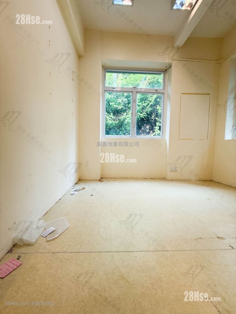 157-159 Wong Nai Chung Road Sell 4 Bedrooms , 1 Bathroom 920 ft²