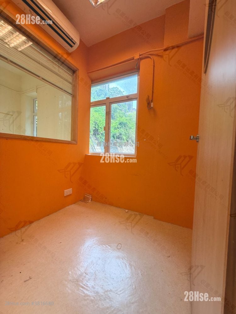 157-159 Wong Nai Chung Road Sell 4 Bedrooms , 1 Bathroom 920 ft²