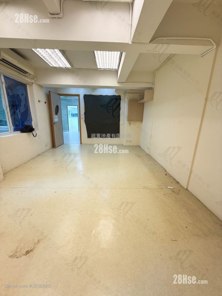 157-159 Wong Nai Chung Road Sell 4 Bedrooms , 1 Bathroom 920 ft²