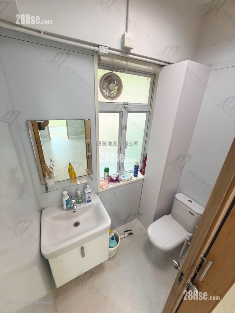 157-159 Wong Nai Chung Road Sell 4 Bedrooms , 1 Bathroom 920 ft²