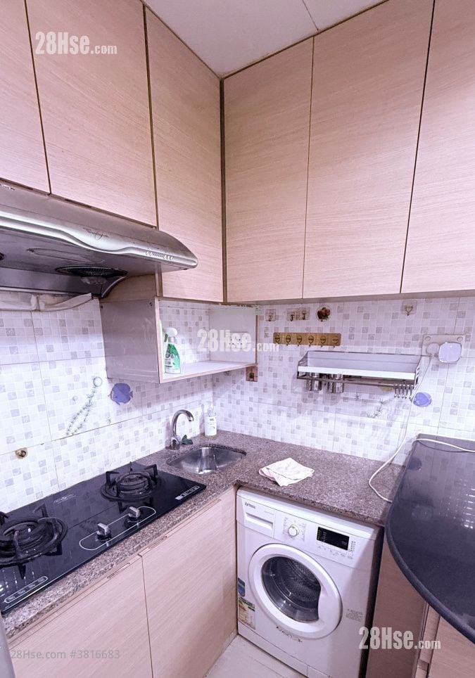 Cactus Mansion Rental 2 Bedrooms , 1 Bathroom 311 ft²