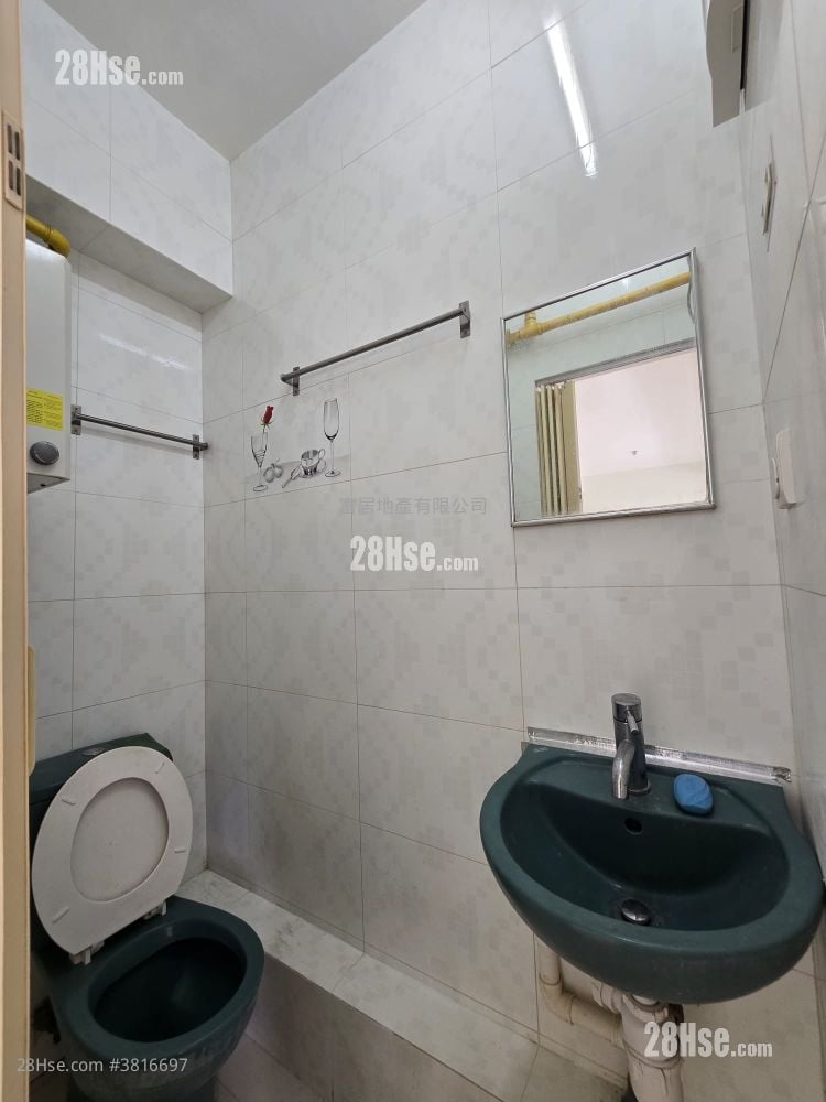 順利商業大廈 售盤 1 廁所