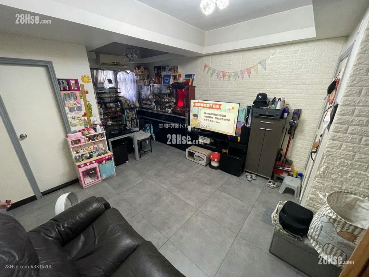 美景新村 售盘 2 房 428 平方尺