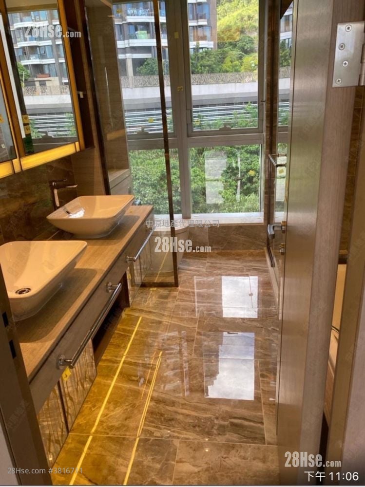 Mount Regalia Sell 4 Bedrooms 1,625 ft²