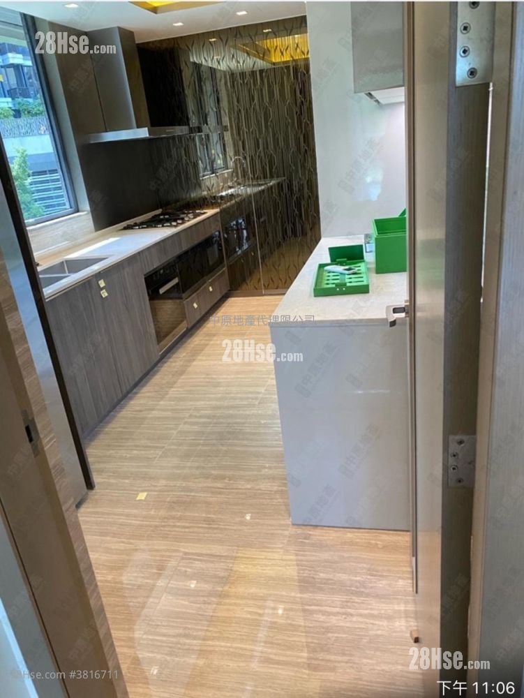 Mount Regalia Sell 4 Bedrooms 1,625 ft²