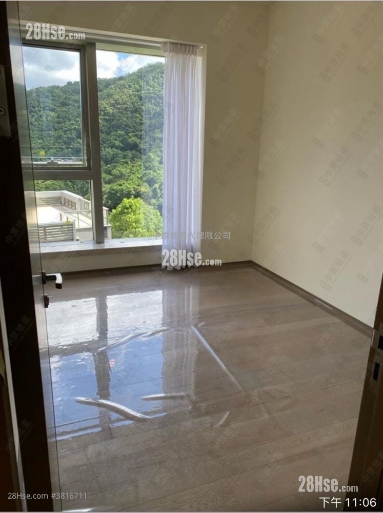 Mount Regalia Sell 4 Bedrooms 1,625 ft²