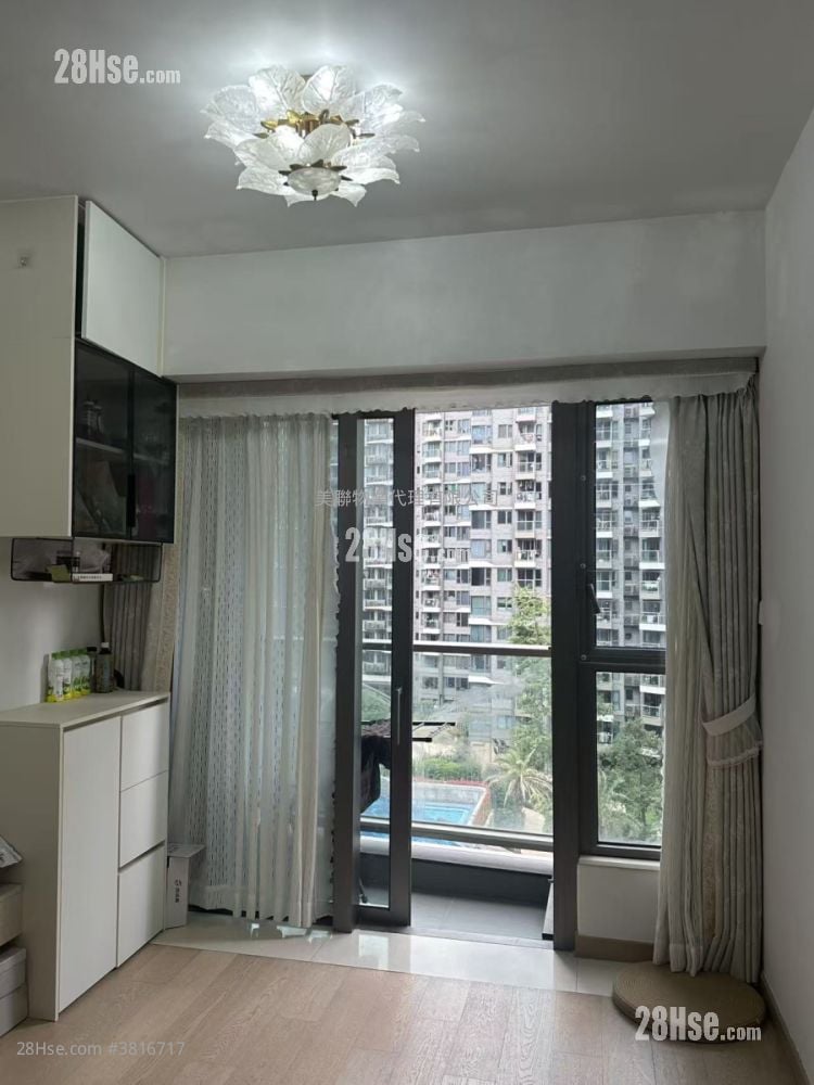 Solaria Rental 2 Bedrooms , 1 Bathroom 456 ft²