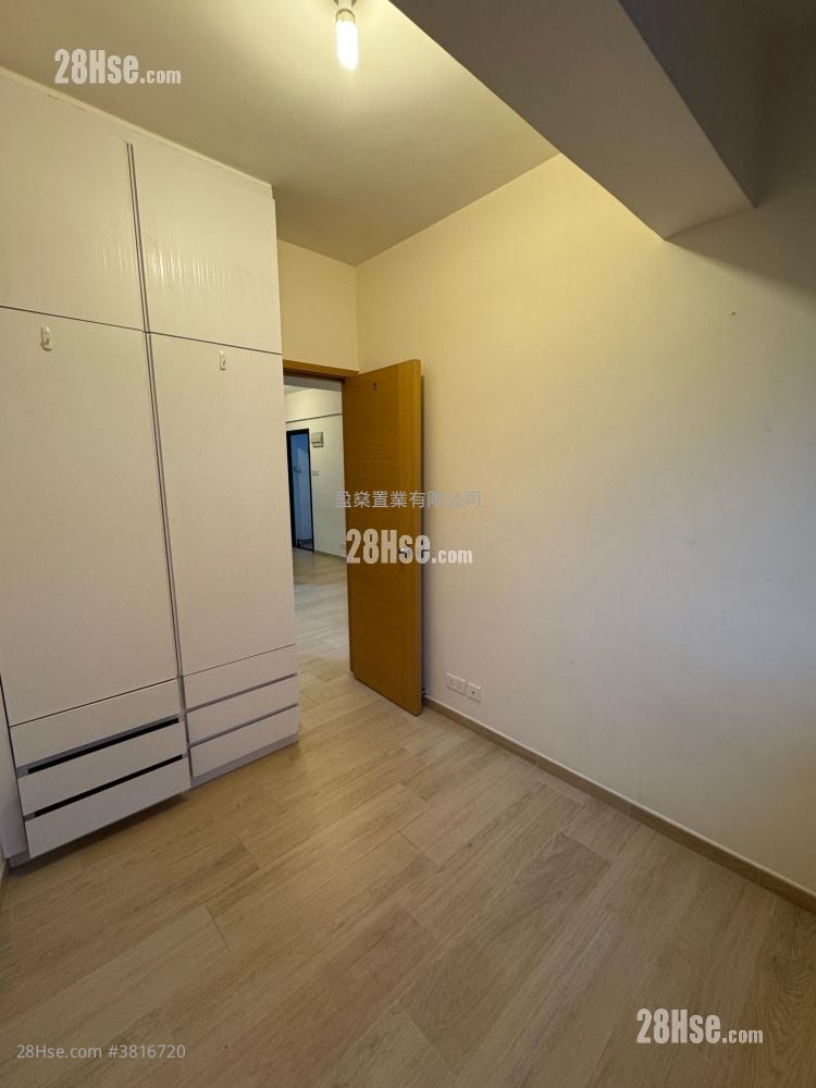Samtoh Building Rental 2 Bedrooms , 1 Bathroom 337 ft²
