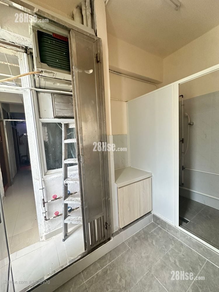 土瓜湾站唐楼 租盘 1 房 , 1 浴室 140 平方尺