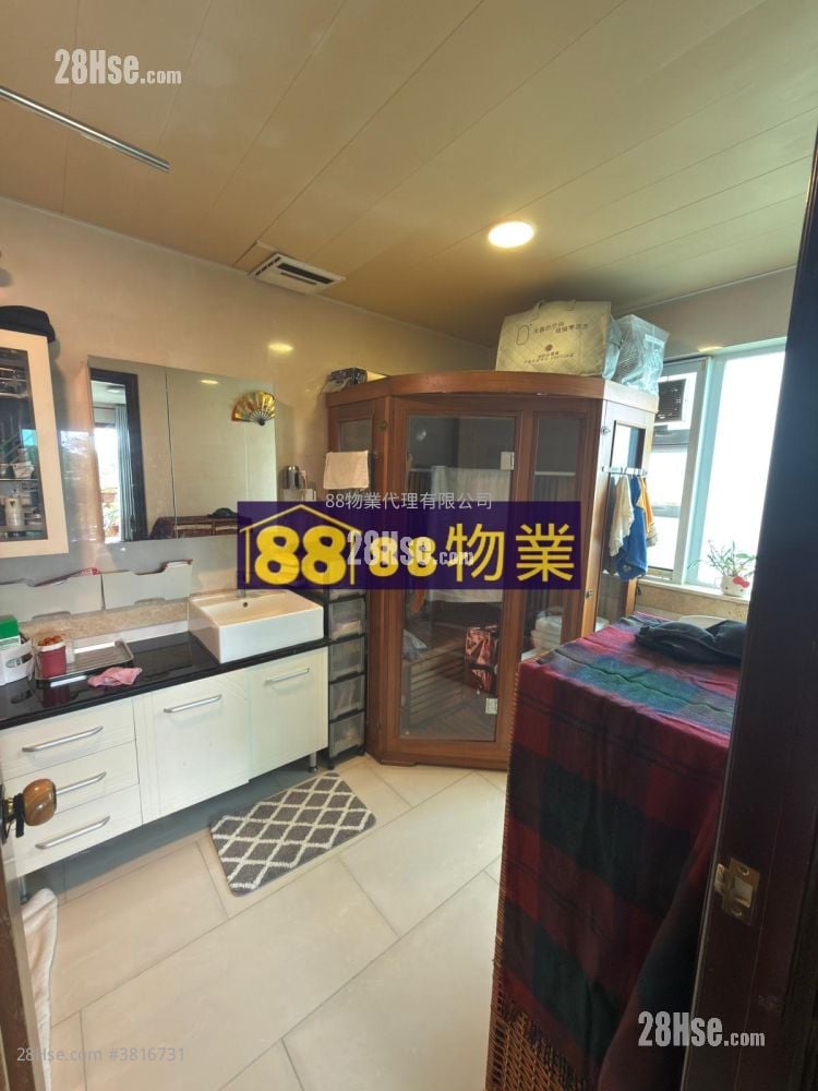 村屋 售盤 5+ 房 , 4 浴室 2,100 平方呎