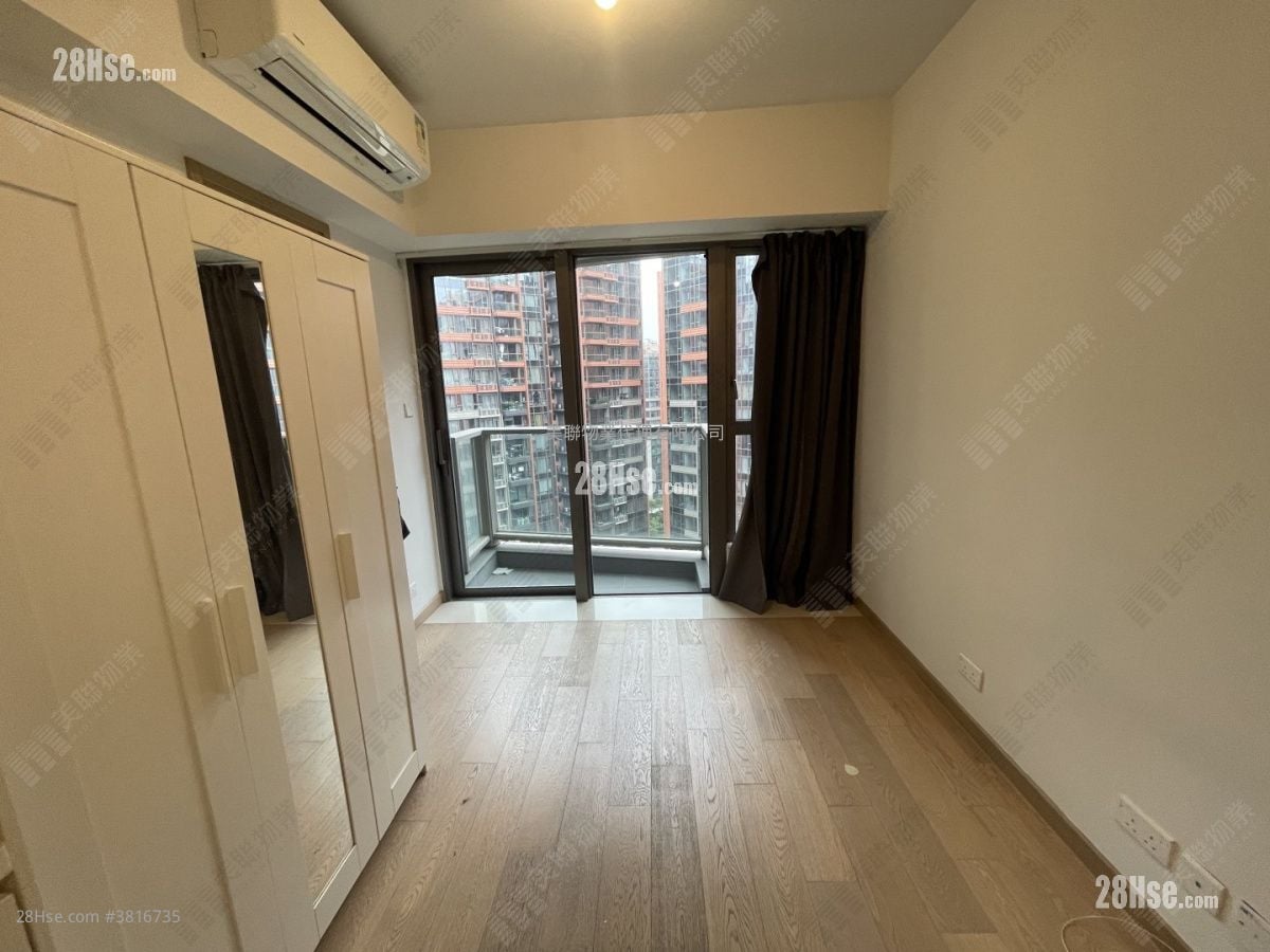 Solaria Rental Studio , 1 Bathroom 249 ft²