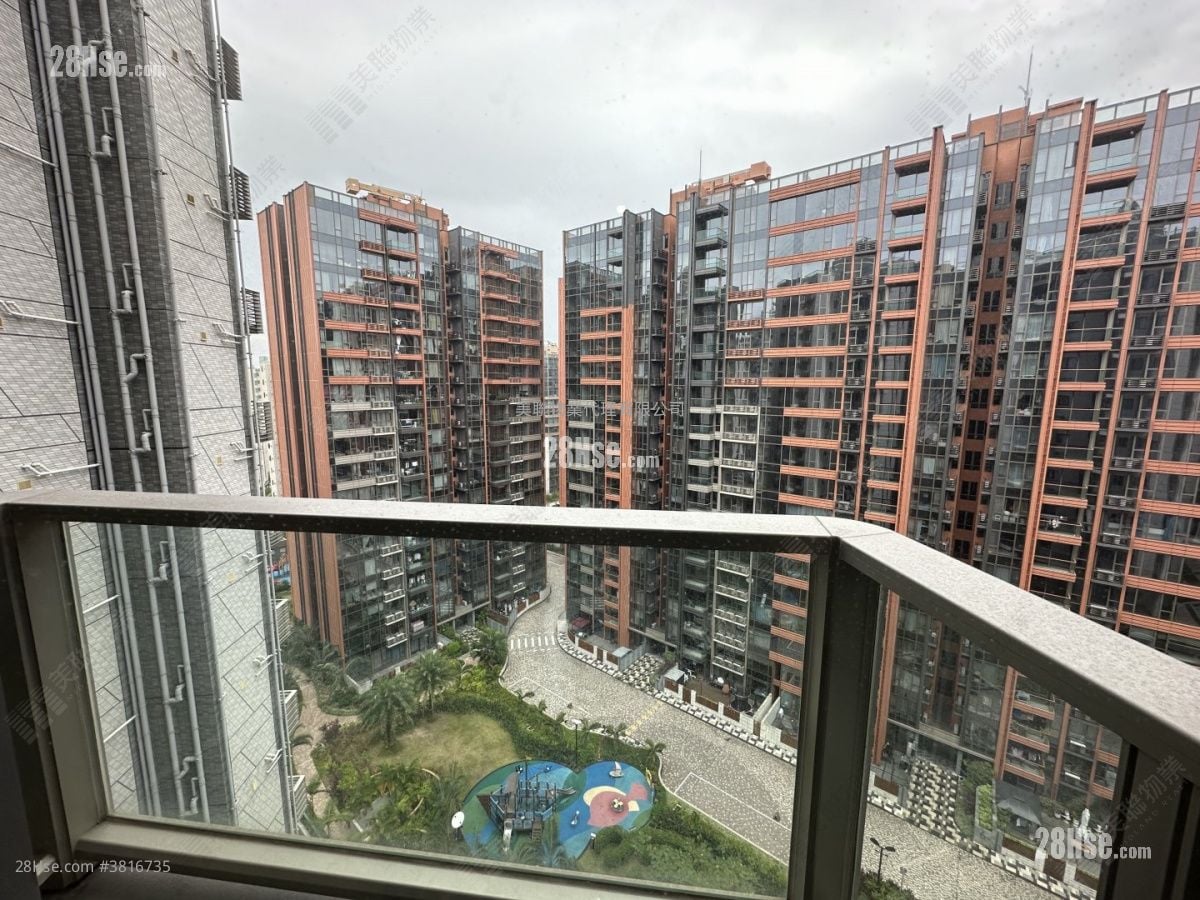 Solaria Rental Studio , 1 Bathroom 249 ft²