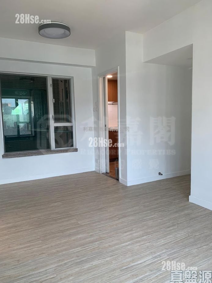 叠茵庭 售盤 3 房 499 平方呎