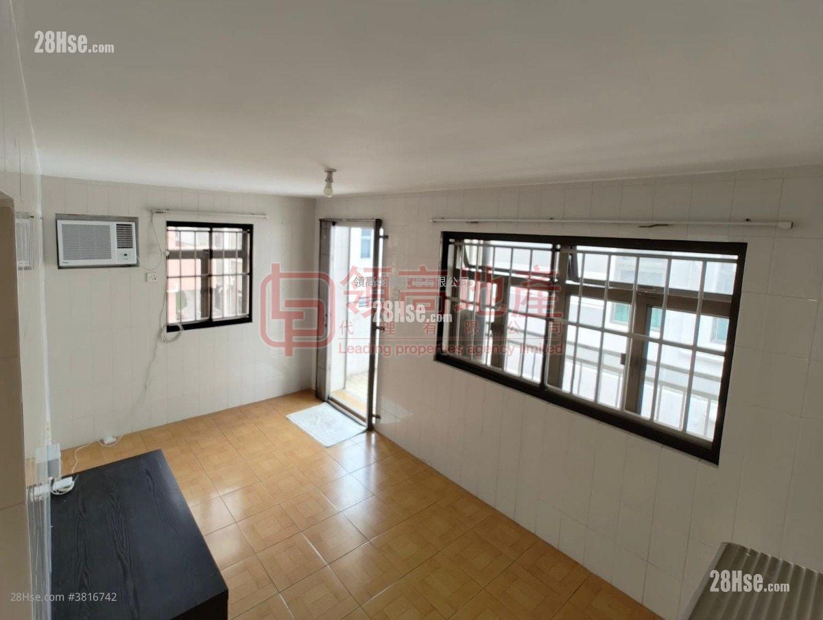 Wu Kai Sha Village Sell 2 Bedrooms , 1 Bathroom 630 ft²