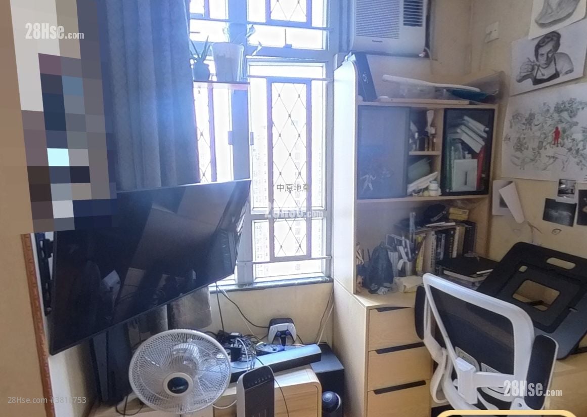 Tin Chung Court Sell 3 Bedrooms 650 ft²