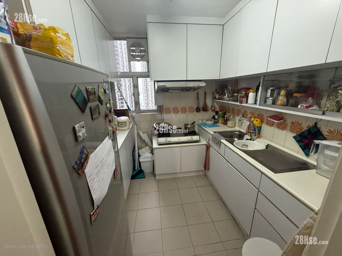 Taikoo Shing Sell 3 Bedrooms , 1 Bathroom 706 ft²