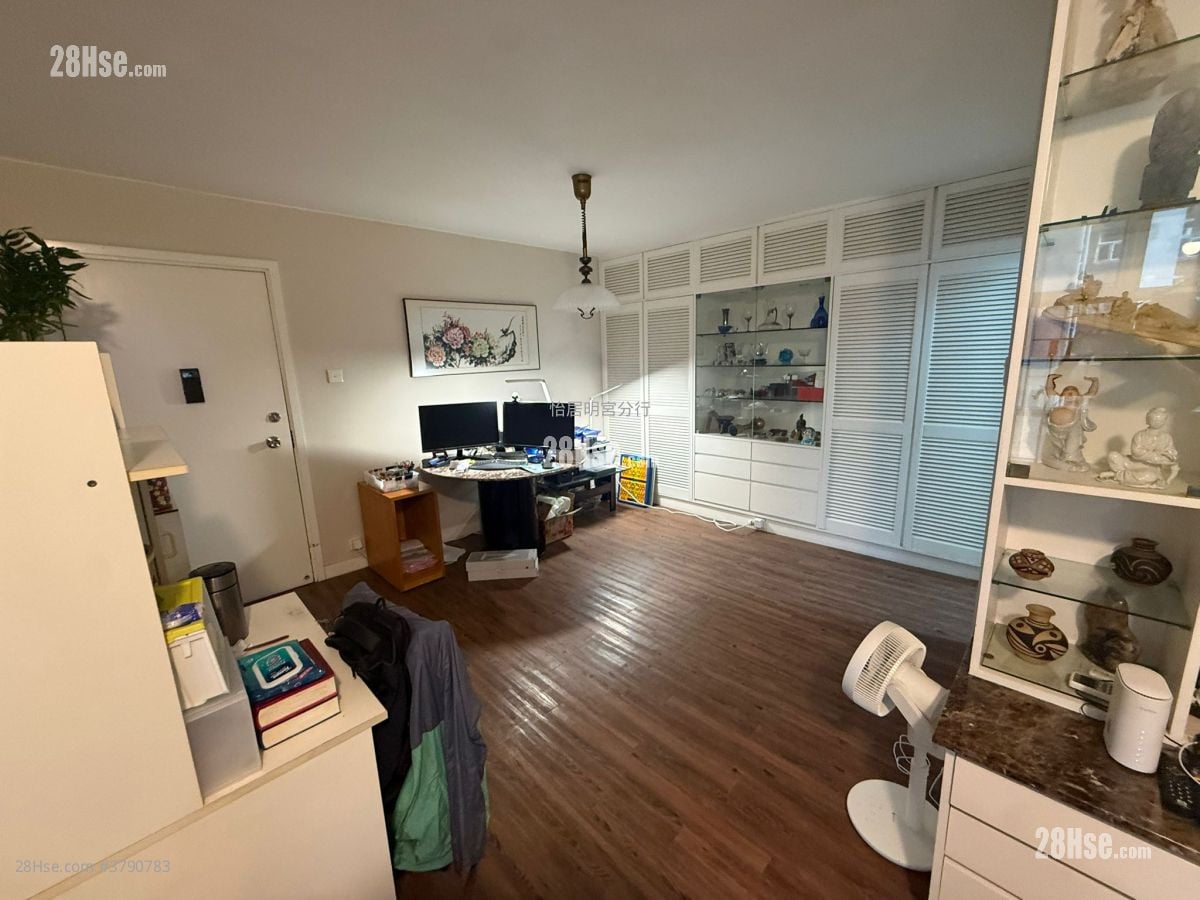 Taikoo Shing Sell 3 Bedrooms , 1 Bathroom 706 ft²