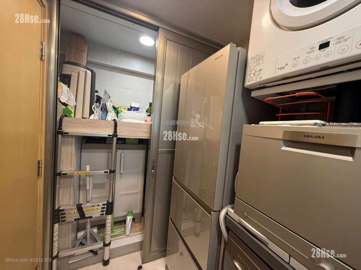 Taikoo Shing Sell 3 Bedrooms , 2 Bathrooms 580 ft²