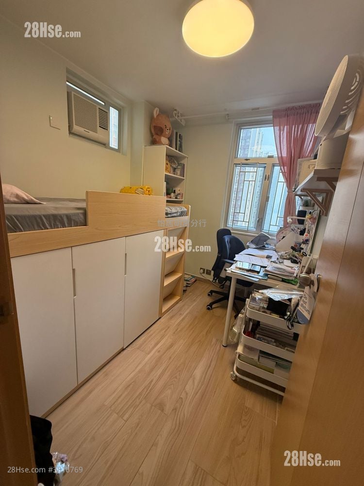 Taikoo Shing Sell 3 Bedrooms , 2 Bathrooms 580 ft²