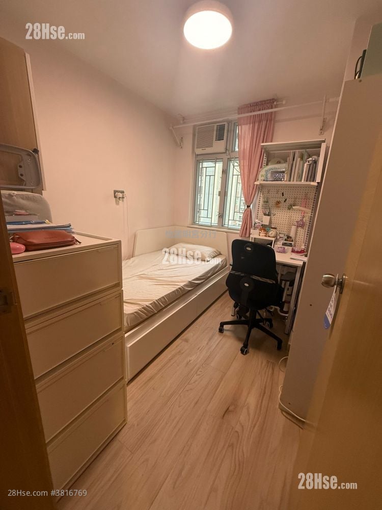 Taikoo Shing Sell 3 Bedrooms , 2 Bathrooms 580 ft²